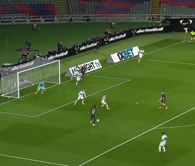 队徽表忠心拉师傅爆射终破心魔巴萨2分钟2连击亚马尔亲吻(图7)