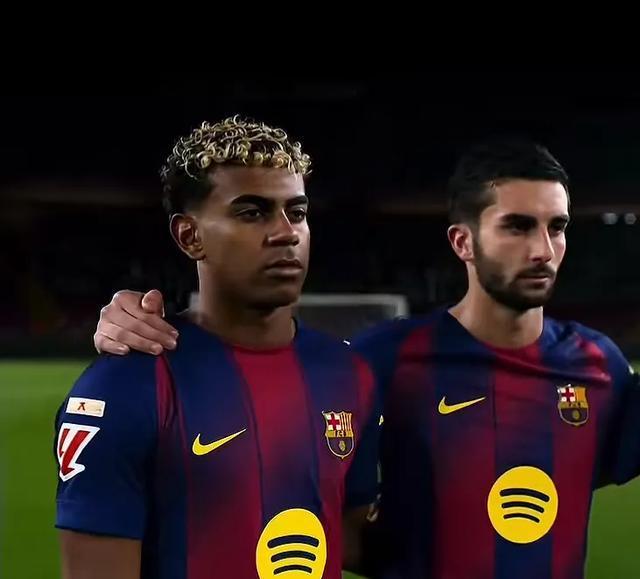 队徽表忠心拉师傅爆射终破心魔巴萨2分钟2连击亚马尔亲吻(图15)