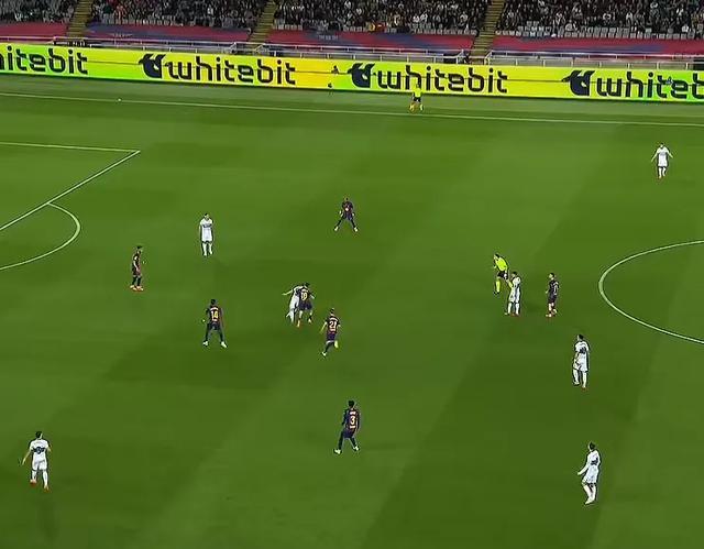 队徽表忠心拉师傅爆射终破心魔巴萨2分钟2连击亚马尔亲吻(图5)