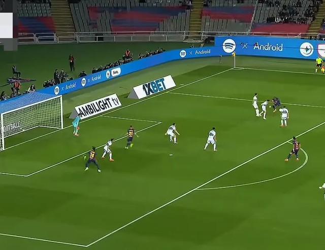 队徽表忠心拉师傅爆射终破心魔巴萨2分钟2连击亚马尔亲吻(图4)